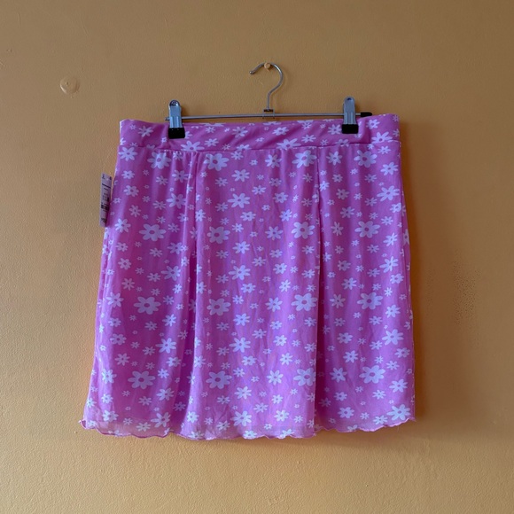 Pink floral mini skirt🎀💓 - Picture 1 of 3